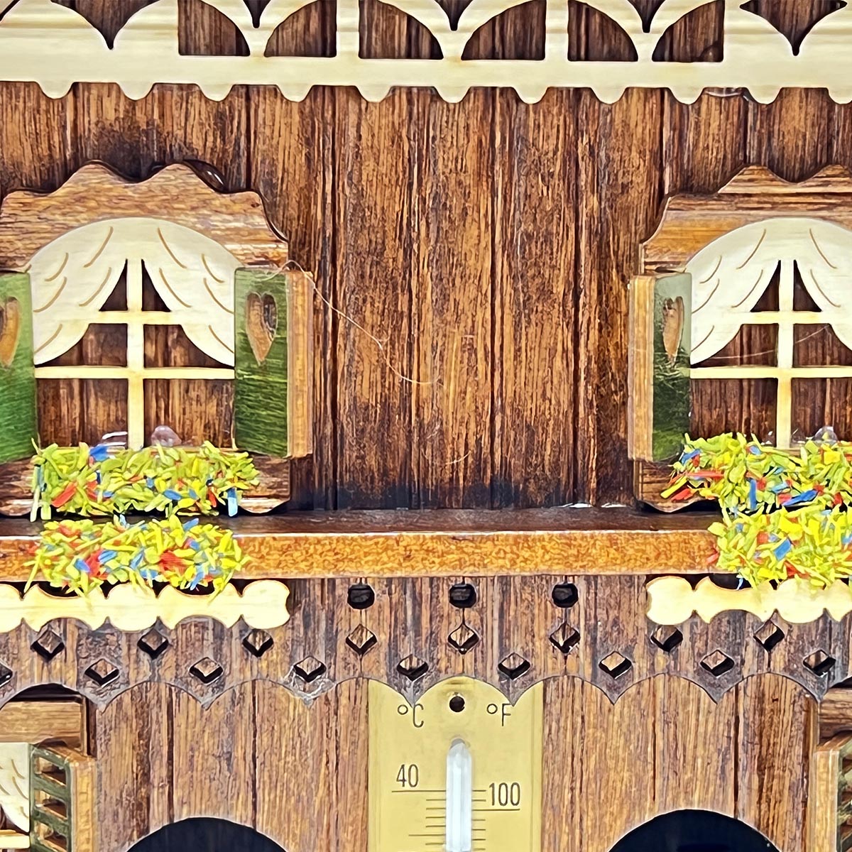 Erleben Sie Schwarzwald Tradition: Handgeschnitzte Wetterstation, 23 cm,