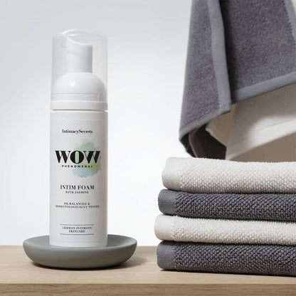 IntimacySecrets WOW Phenomenal Intim Foam Intimpflege Schaum mit Jasmin 150 ml