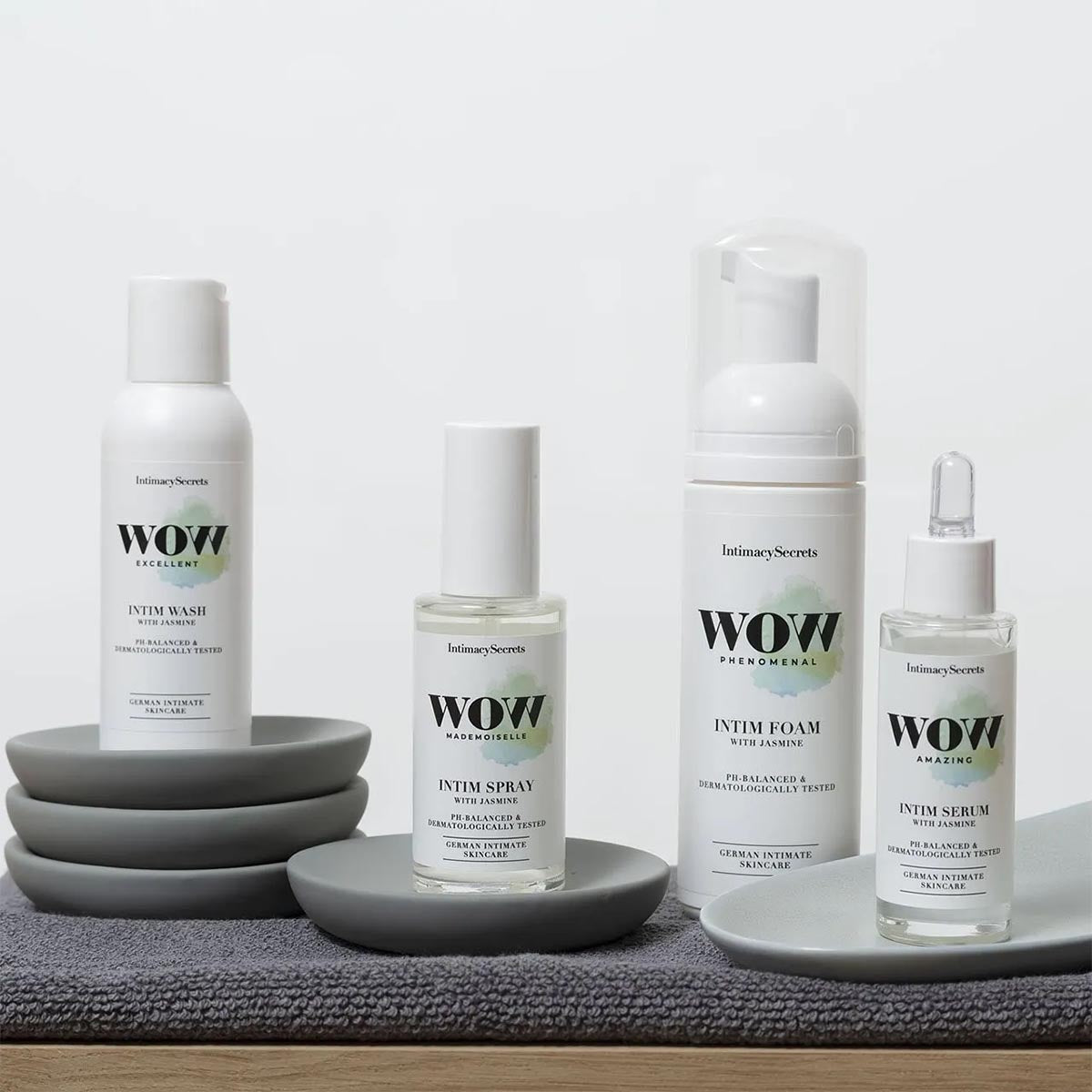 IntimacySecrets WOW Intimpflege Intim Care Set bestehend aus 4 Teilen