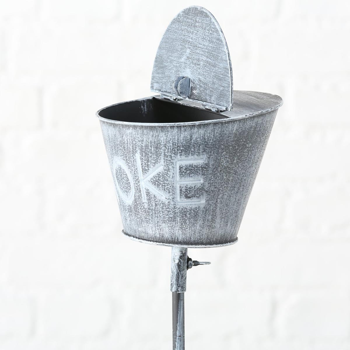 FeineHeimat Sturmaschenbecher "SMOKE" aus Metall auf Stange 110 cm Höhe