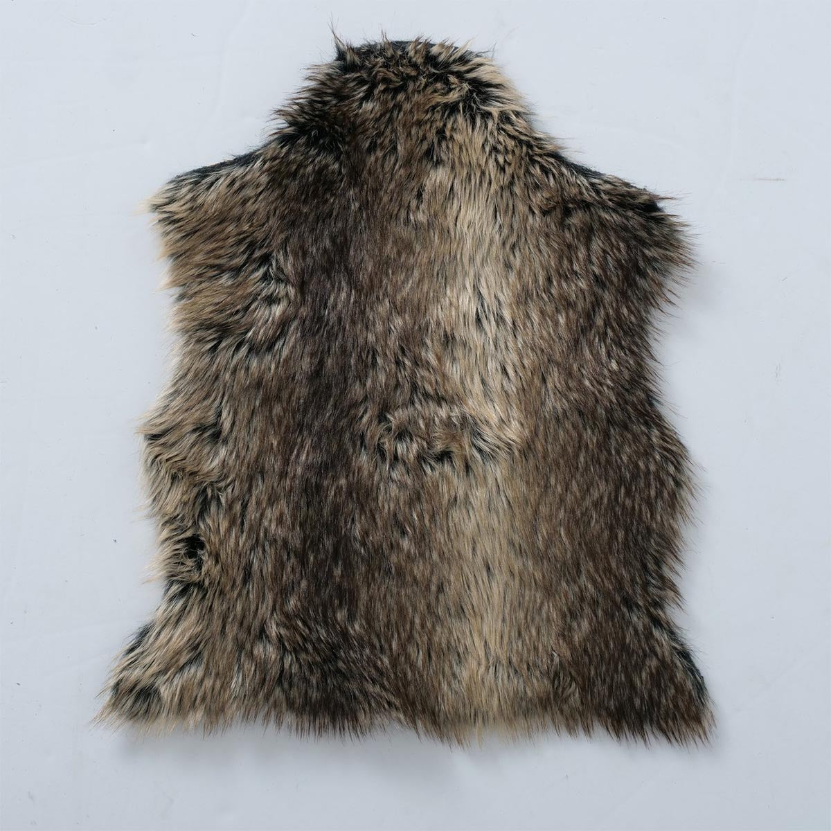 FeineHeimat Deko Fell "Lesko" Kunstfell  Bettvorleger Läufer 43 x 35 cm