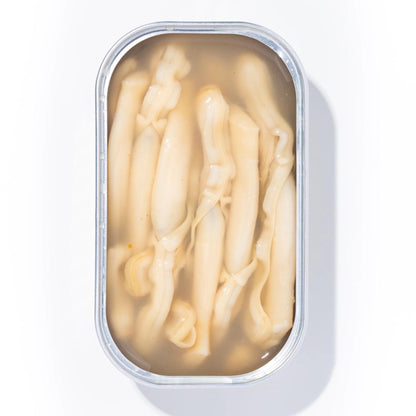 Geöffnete Dose mit Navajas al Natural – zarte Razor Clams in klarer Salzlake, spanische Delikatesse