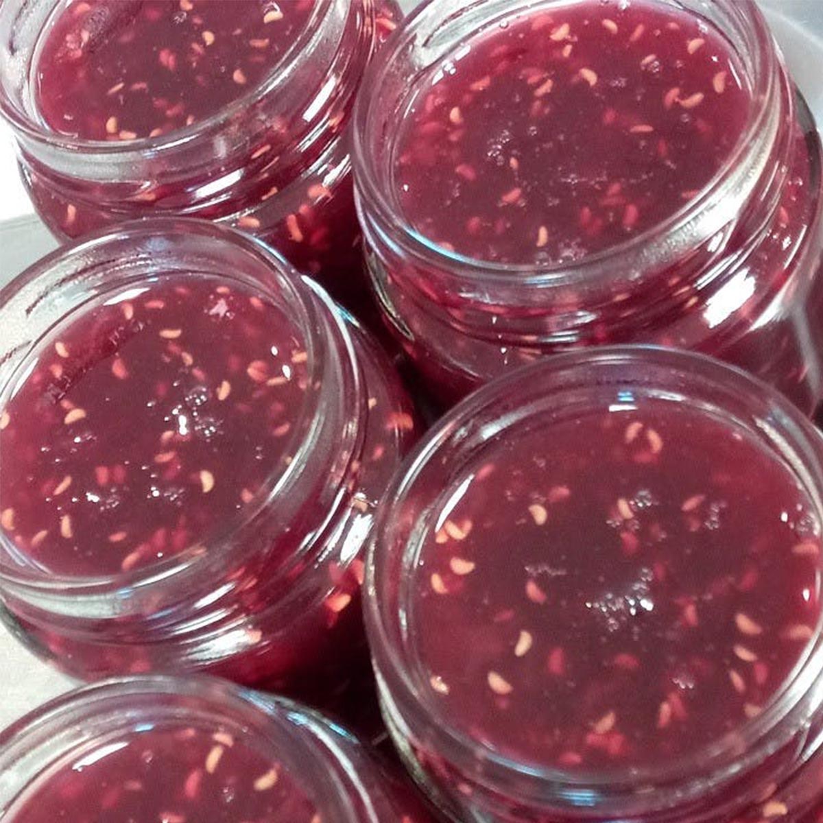 LES CONFITURES DE LA HOUBE Konfitüre mit Litchy und Himbeeren 220 Gramm