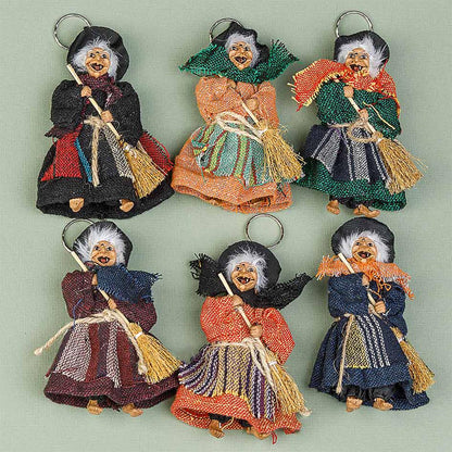 FeineHeimat Fantasy Schlüsselanhänger Schwarzwald Hexe, 11cm