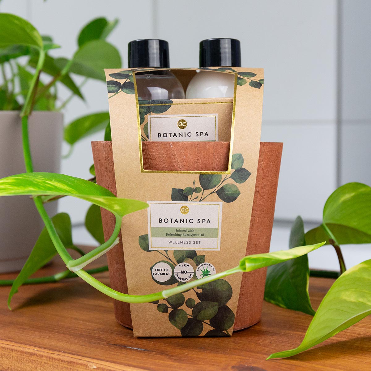 BOTANIC SPA Badeset mit Holzeimer, Duschgel, Bodylotion und Seife Geschenkset