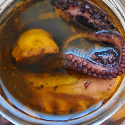 Exquisiter Genuss: Conservas La Receta Oktopus mit Knoblauch in spanischem Olivenöl!