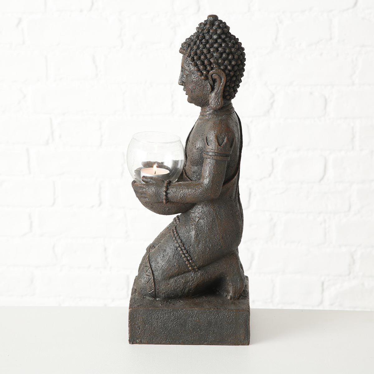 Erwecke Spiritualität im Garten: FeineHeimat Buddha Figur mit Windlicht, 44 cm
