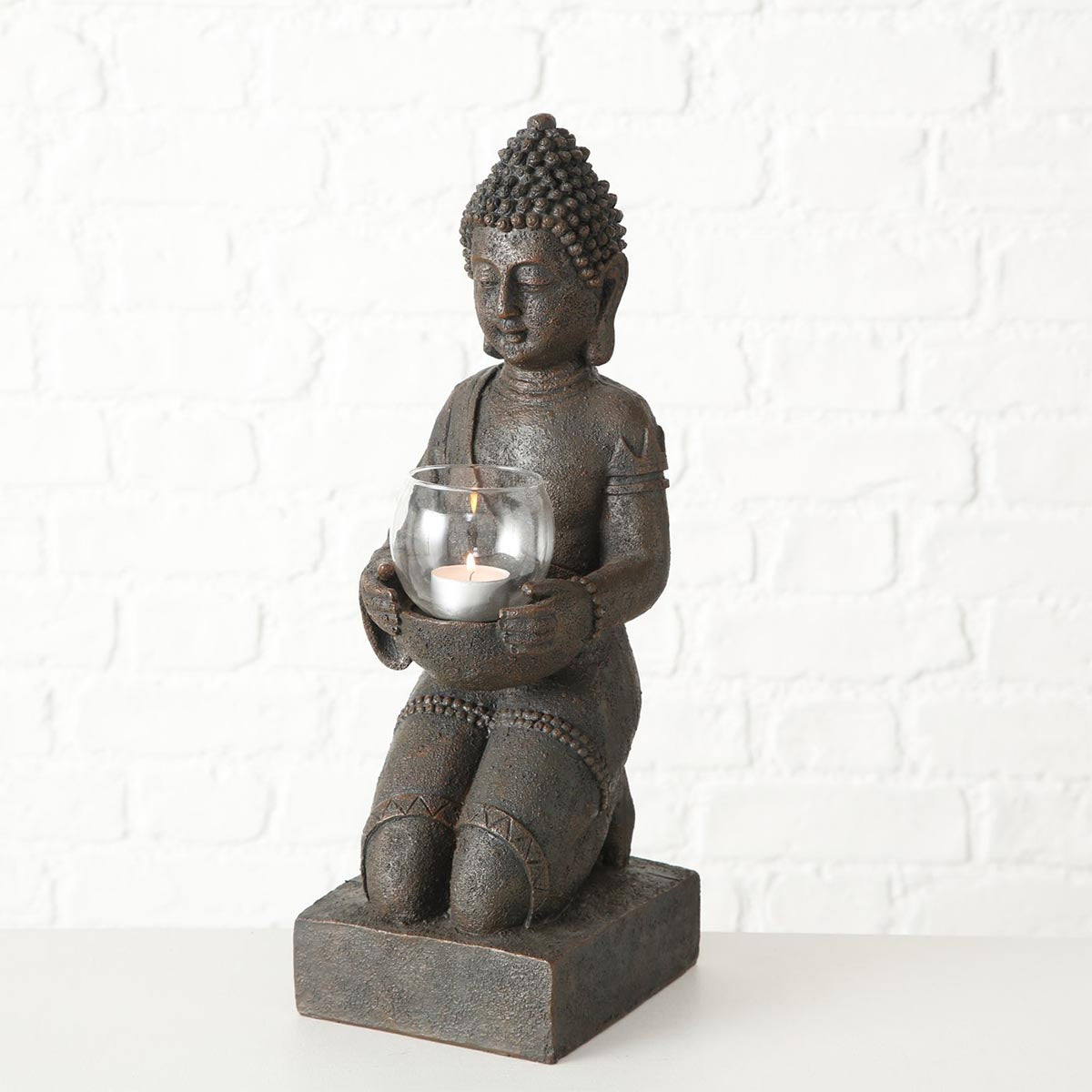Erwecke Spiritualität im Garten: FeineHeimat Buddha Figur mit Windlicht, 44 cm